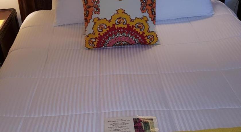 The Caribbean Court Boutique Hotel Веро Бийч Екстериор снимка