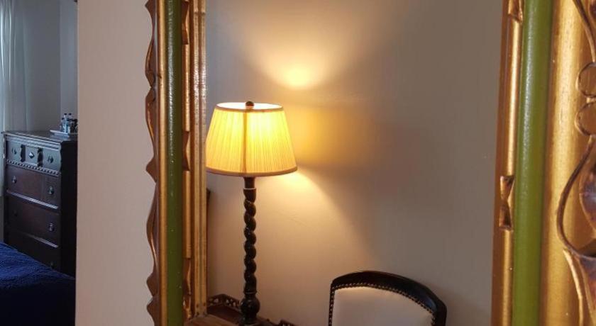The Caribbean Court Boutique Hotel Веро Бийч Екстериор снимка