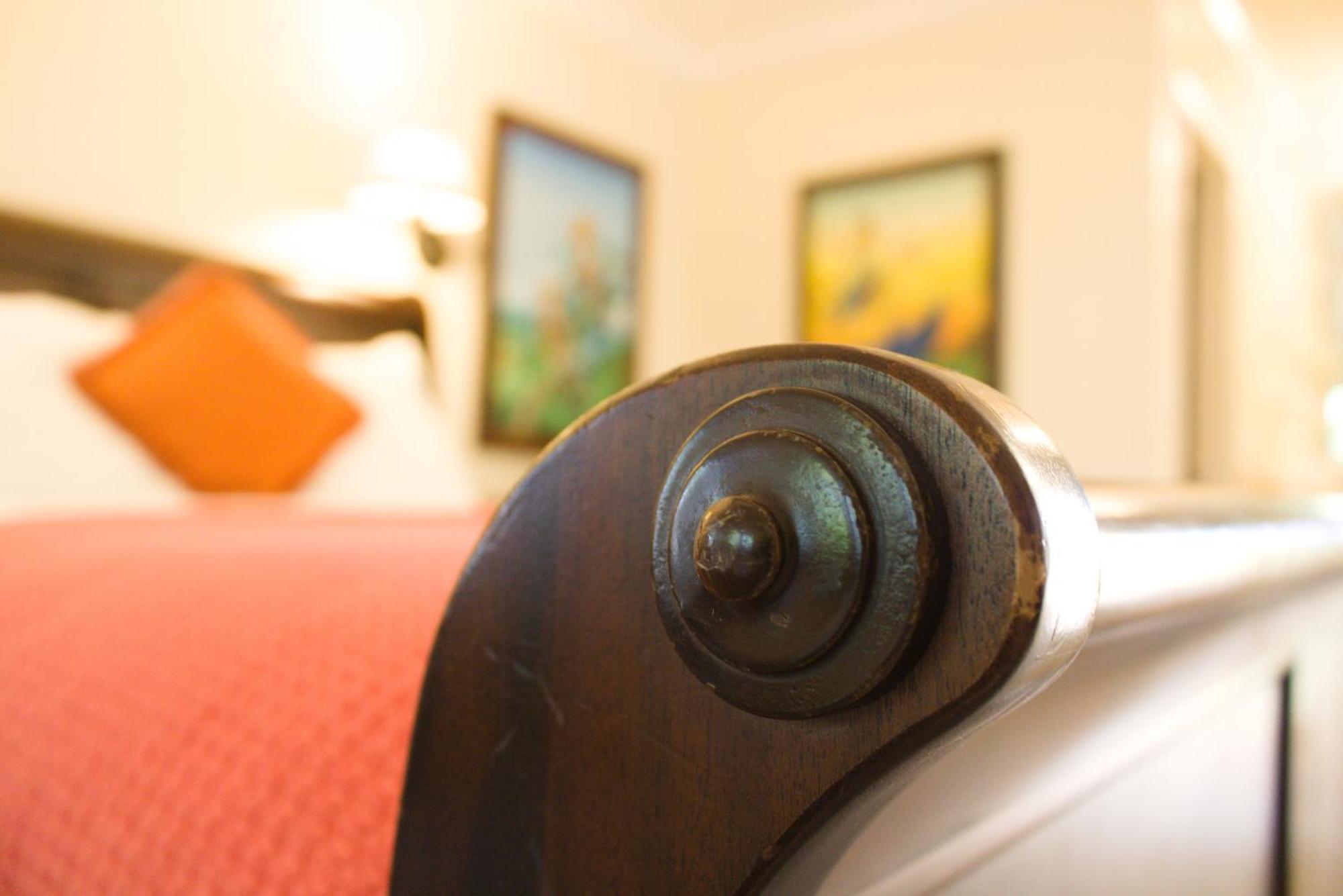 The Caribbean Court Boutique Hotel Веро Бийч Екстериор снимка